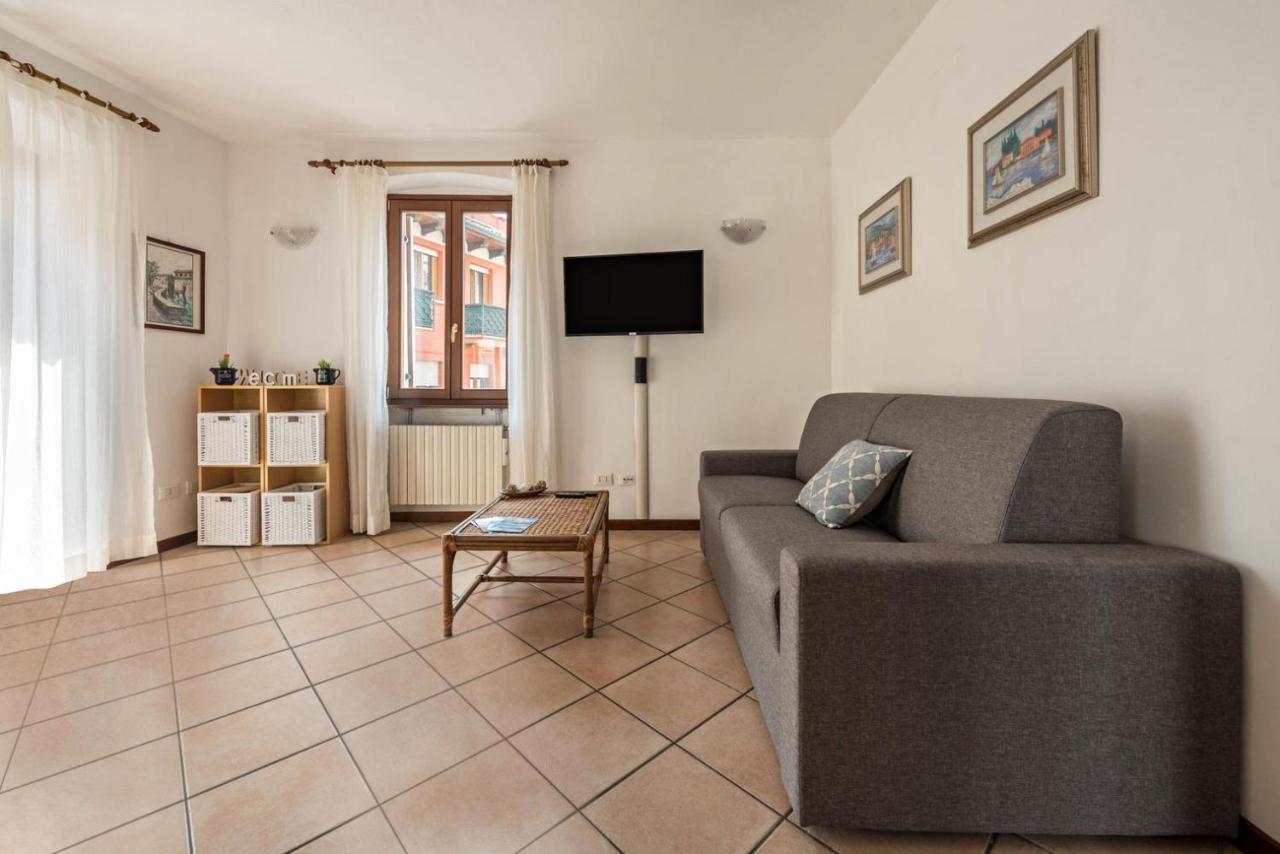말세진느 La Casa Del Borgo Con Parcheggio 아파트 외부 사진
