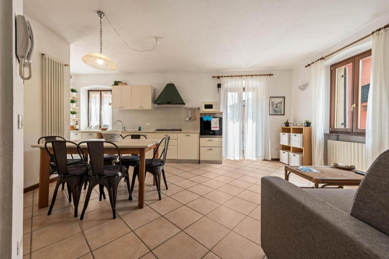 말세진느 La Casa Del Borgo Con Parcheggio 아파트 외부 사진