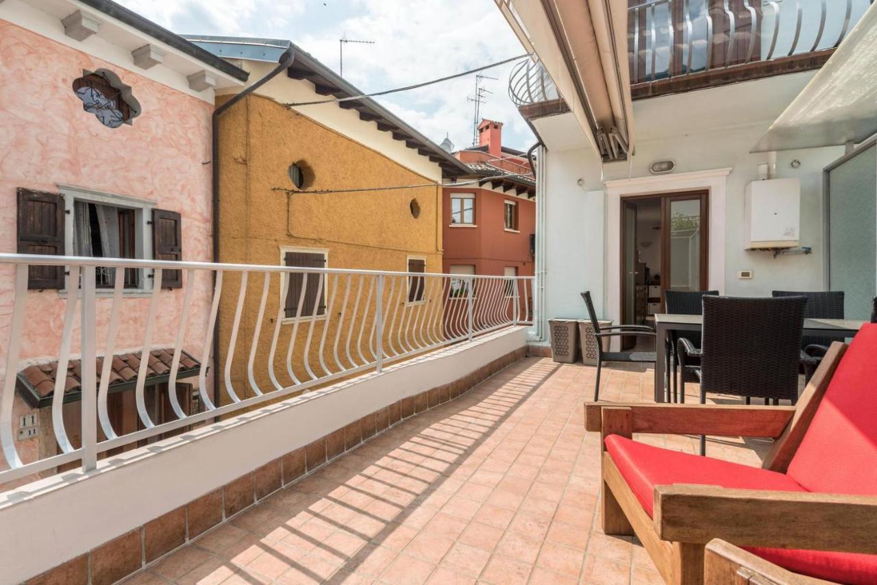 말세진느 La Casa Del Borgo Con Parcheggio 아파트 외부 사진
